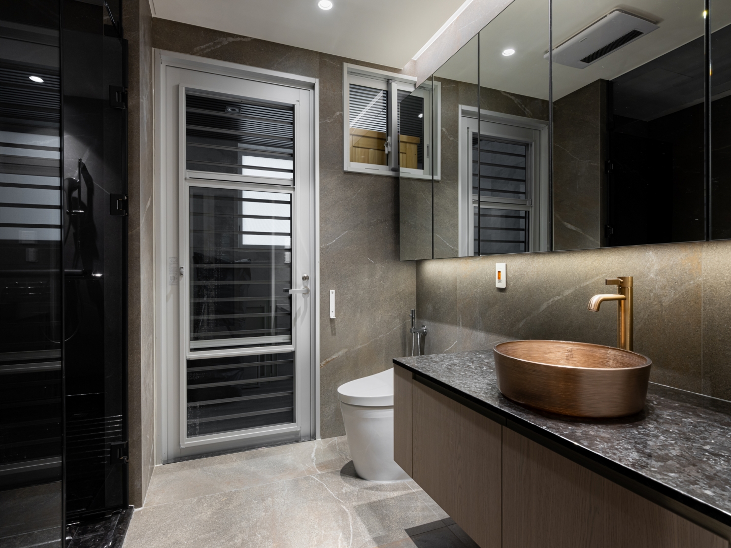 羅鈺-寶輝Skytower